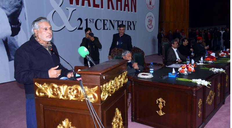 Gilani, Dar laud services of Bacha Khan  