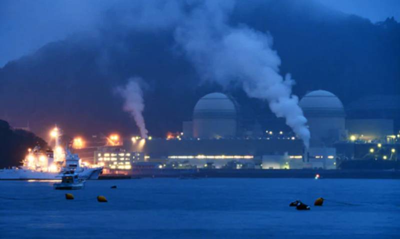 Japan reactor shuts down after alert, no radiation rise seen