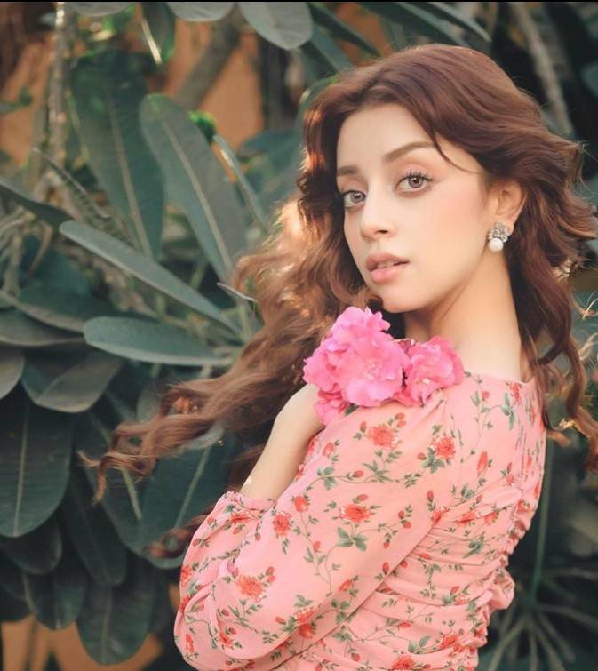 Alizeh Shah’s new bold photos invite fans trolling