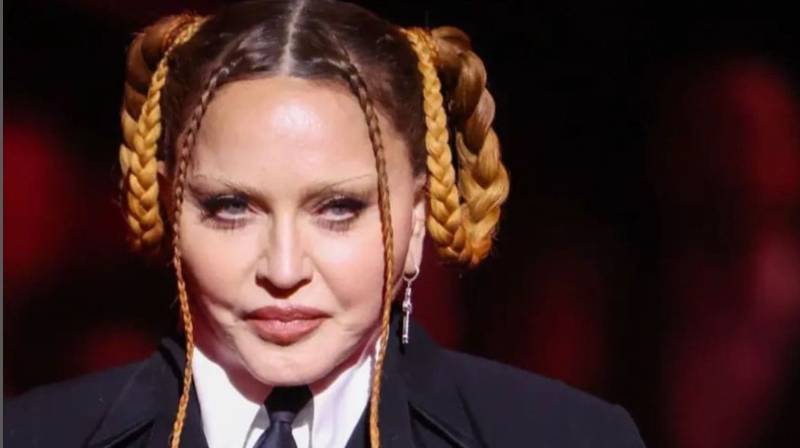 Madonna strikes back at 'new-look' critics 