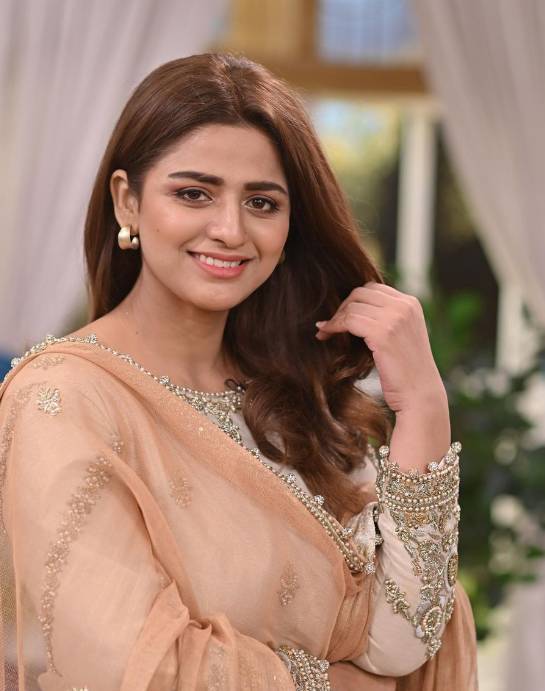 Hira Soomro opens up about her working experience with Feroze Khan