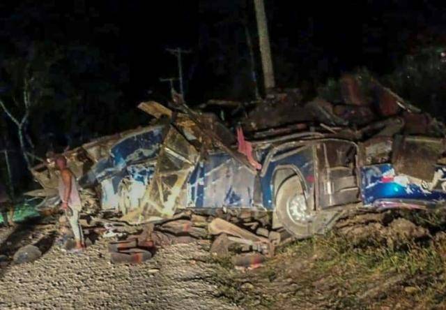 At least 33 dead in Panama migrant bus crash