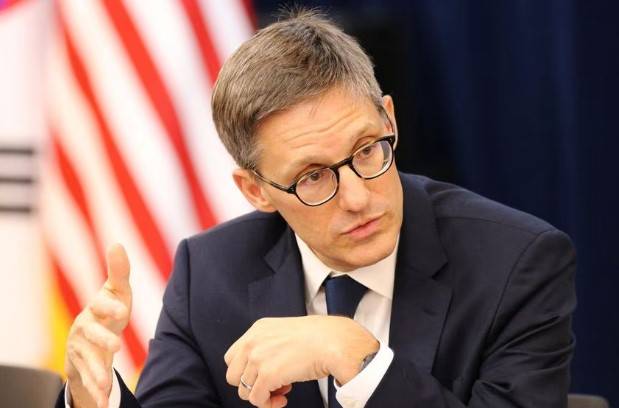 US working with Pakistan to navigate through economic crisis