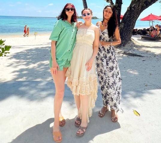 Hania Amir can’t get enough of Italian food at her never-ending birthday bash
