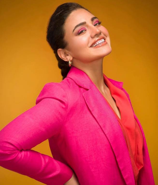 Zara Noor Abbas ‘pack up’ dance leaves netizens laughing