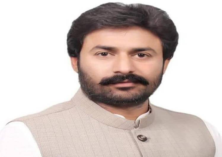 PTI ex-MPA, three others flee as ATC dismisses bail plea