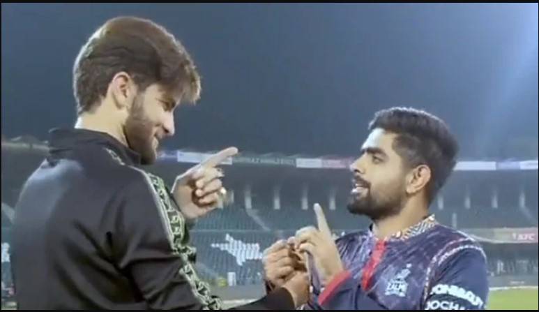 Lahore Qalandars decide to bat first against Peshawar Zalmi 
