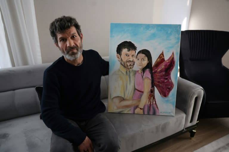 Wave of support for Turkish father who lost daughter in quake