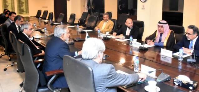 Aljomaih Holding Company MD Abdulaziz Hamad calls on Ishaq Dar