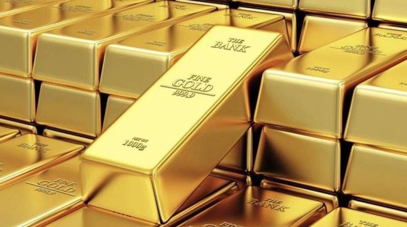 Gold price in Pakistan falls Rs16,00 per tola