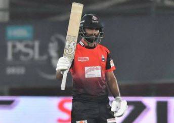   Qalandars set a 181-run target to Sultans  