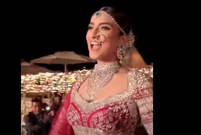 Bride’s stunning dance to welcome her groom wins hearts