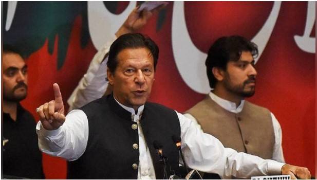 Police party from Quetta on its way to Lahore to arrest Imran Khan