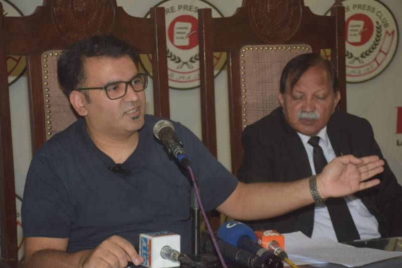 Overseas Pakistani appeals govt to retrieve land from grabbers