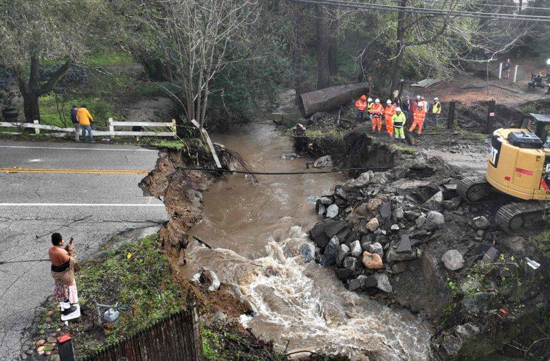 \'Pineapple Express\' storm wallops California