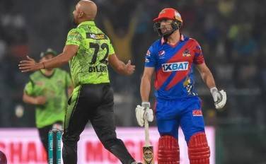 Karachi Kings set 197 target for Lahore Qalandars 