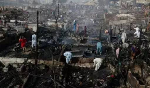 Fire guts over 150 huts in Karachi shanty town