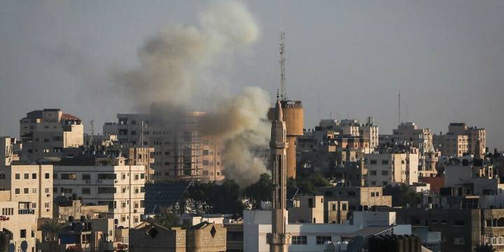Iran Guards officer killed in Israeli strike on Syria: website