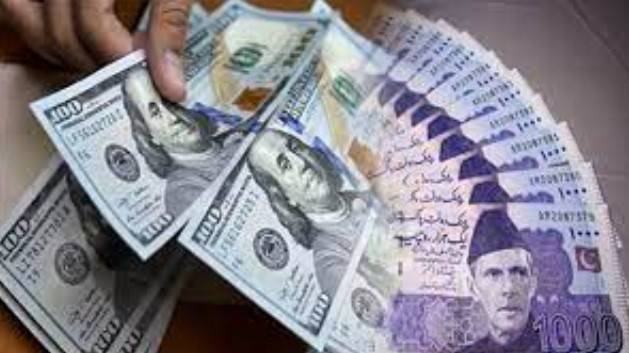 US dollar keeps Pakistani rupee under pressure