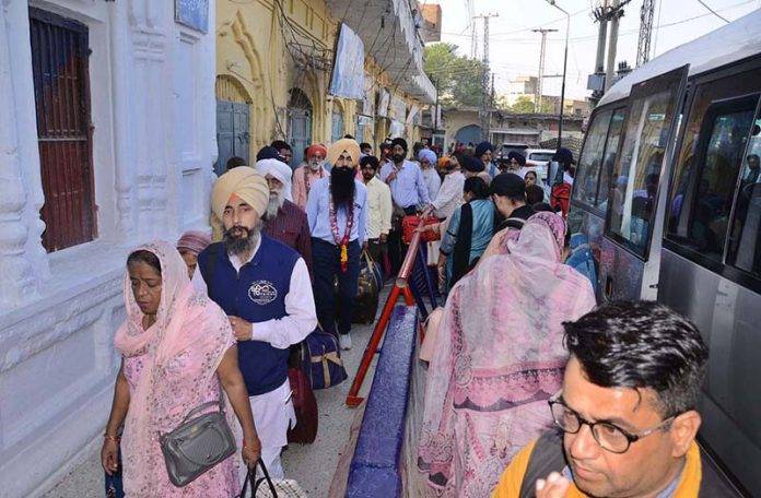 Pakistan issues visas to Sikh pilgrims for Baisakhi celebrations