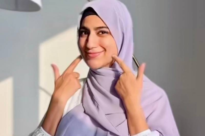 Dreadful life events inspire Pakistani female influencer to cover her head
