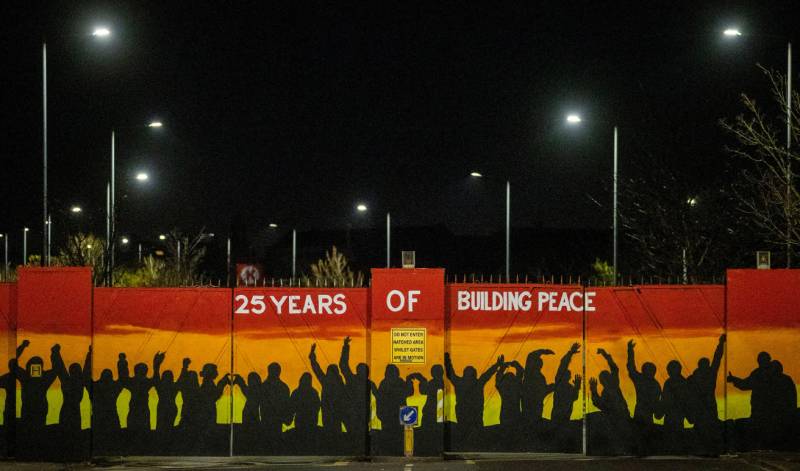 N Ireland marks 25 years of peace, but police come under attack