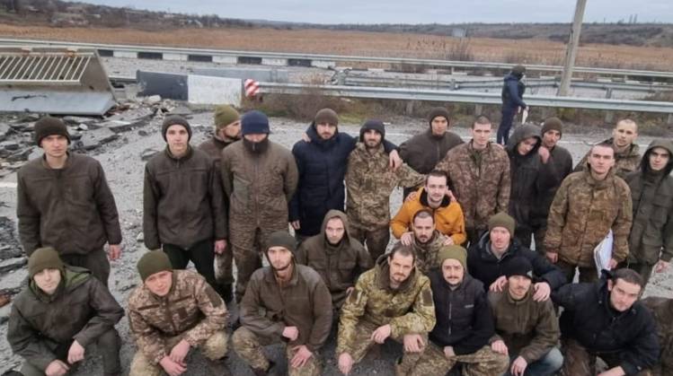 Russia, Ukraine exchange 100 prisoners each