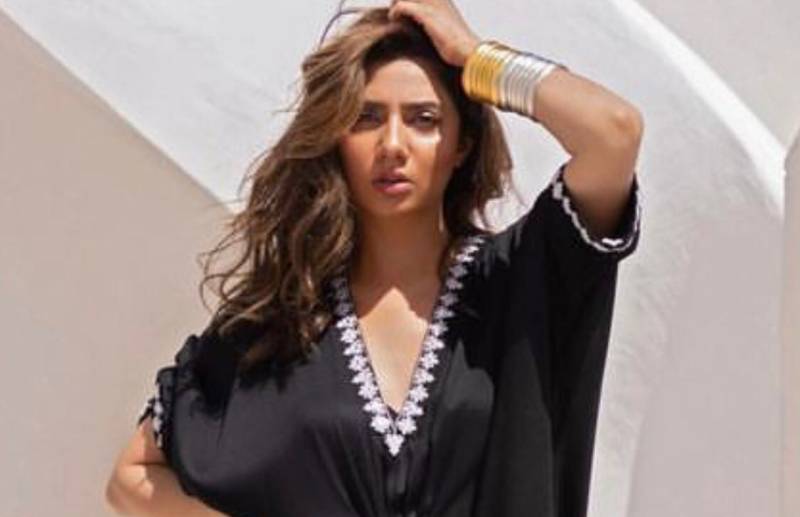 Mahira Khan’s marketing tactics pay off as Indian celebrities show interest