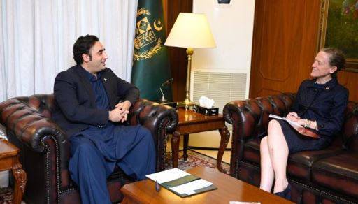 Pak-Canada ties to grow: FM 