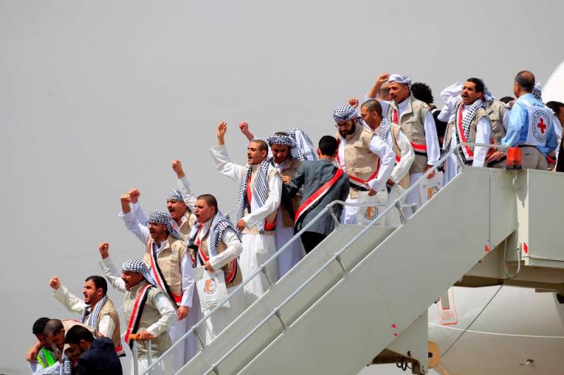 Yemen rebels and government complete prisoner exchange