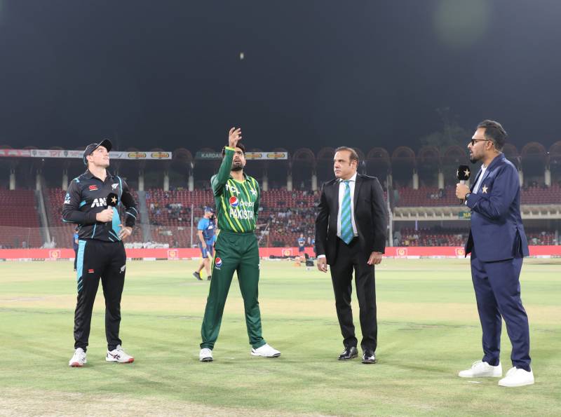 Naseem repalces Zaman as New Zealand opt to bat first in third T20