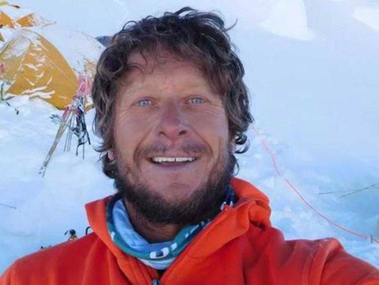 Renowned climber Noel Hanna dies on Nepal peak