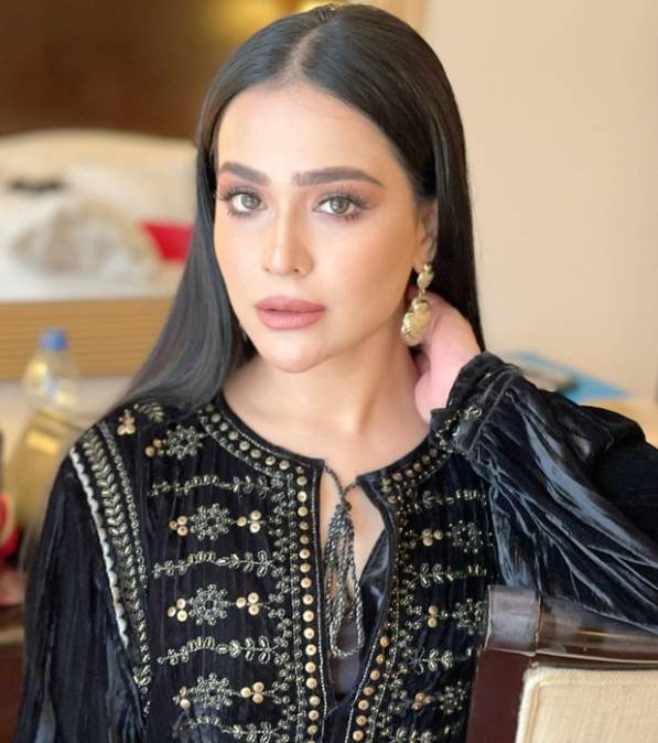 Humaima Malik’s emotional Eid greetings