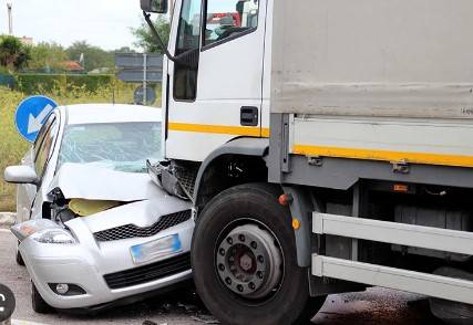Three dead in truck-car collision in Khushab
