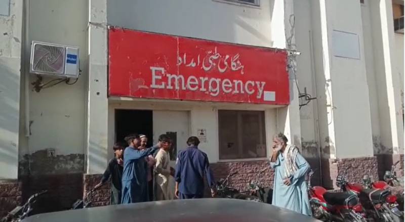 Three killed in motorcycle accident in Larkana 