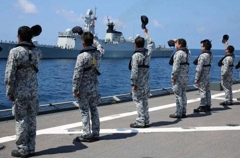 China, Singapore to hold joint naval drills