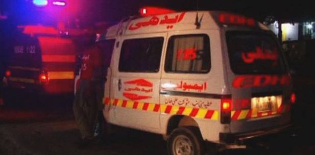 One dead, 14 injured in Shikarpur van-bulldozer head-on smash