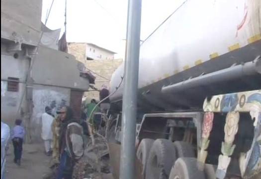 Oil tanker hit flattens mosque in Attock