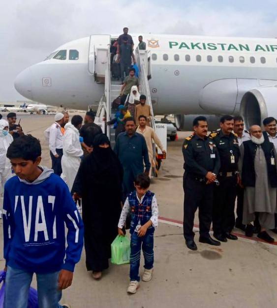 First batch of 149 Pakistanis evacuated from Sudan arrives safely in Karachi