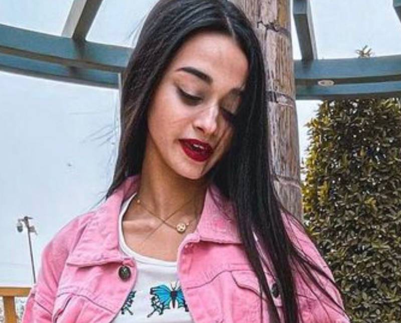Ayesha Mano’s latest clicks in CROP TOP has given rise to brutal trolling