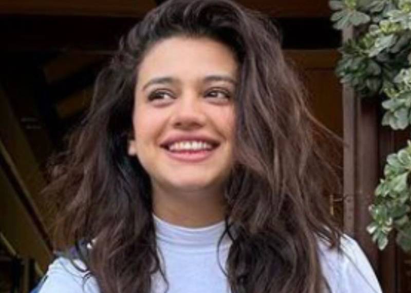 Zara Noor’s latest MURREE ADVENTURE sans husband portrays major styling goals  