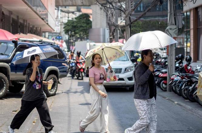 Vietnam reports record-high temperature