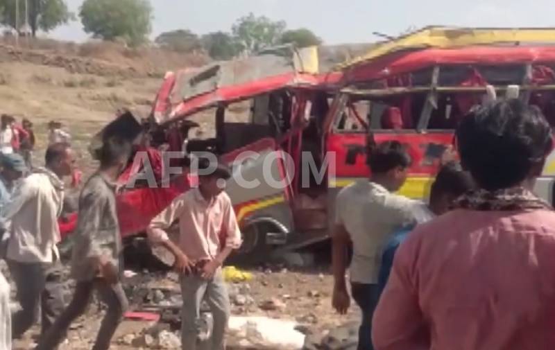 India bus crash kills 15, injures dozens
