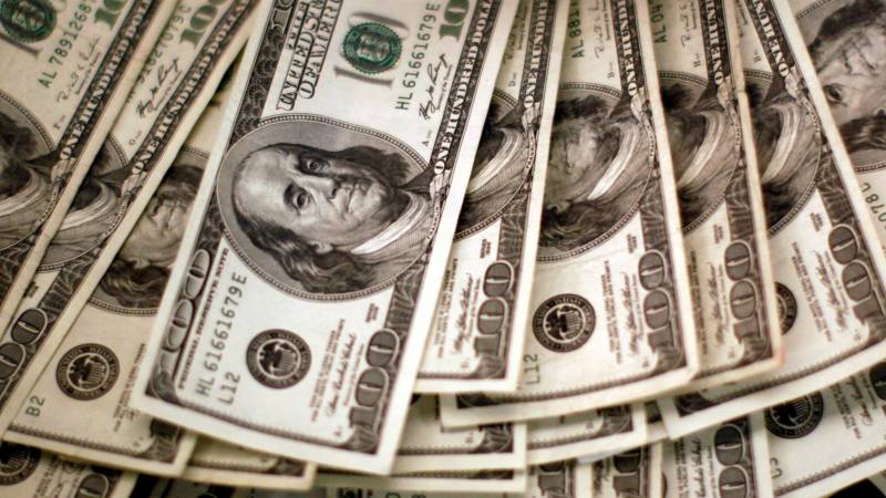 US dollar about to top Rs300 mark against Pakistani rupee in interbank