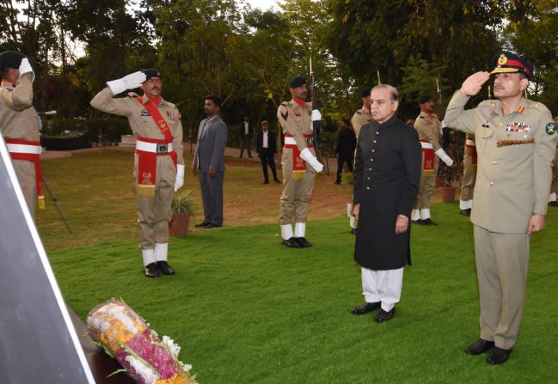 PM Shehbaz pays tribute to martyrs 