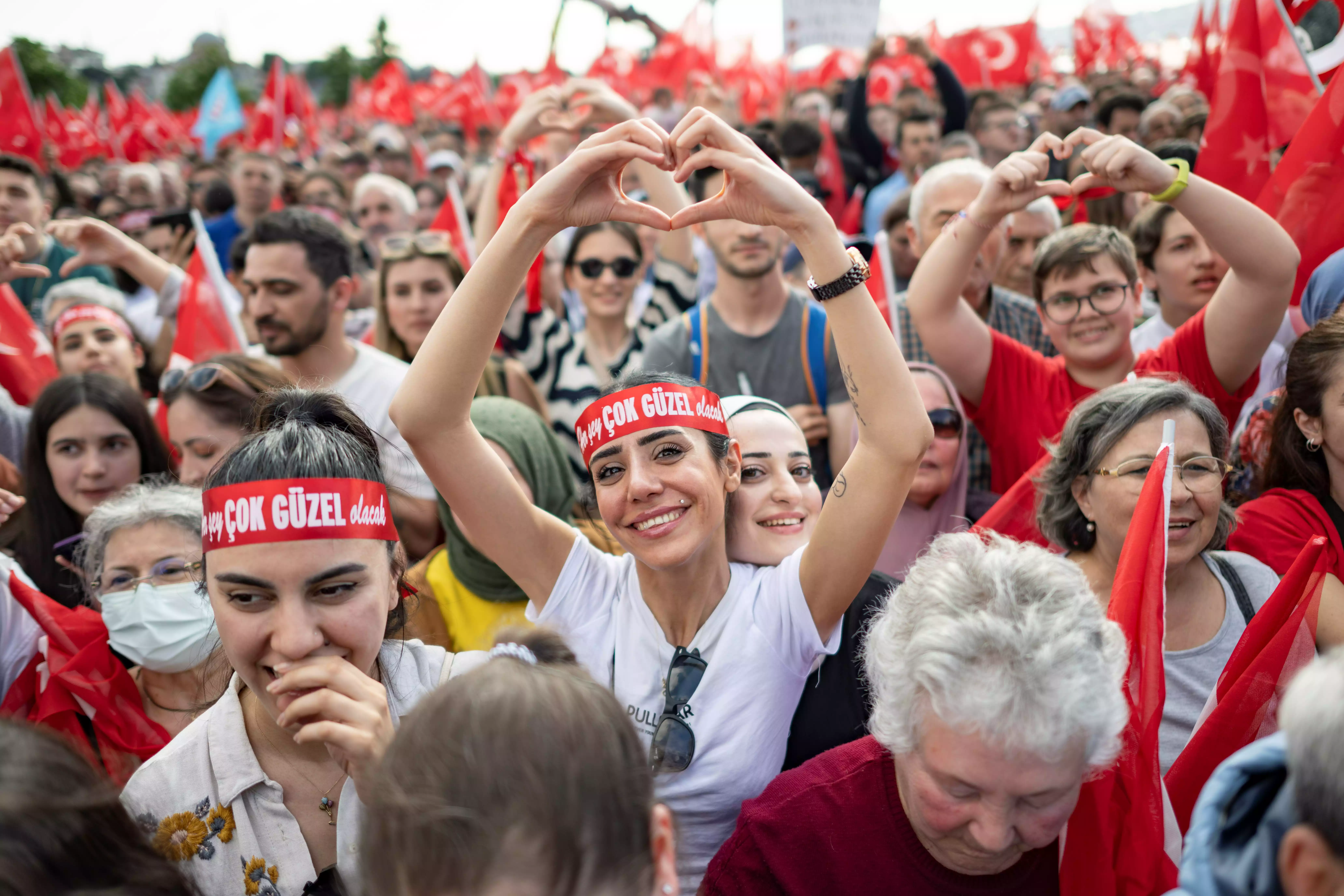 Erdogan seeks third decade of rule in Turkish runoff