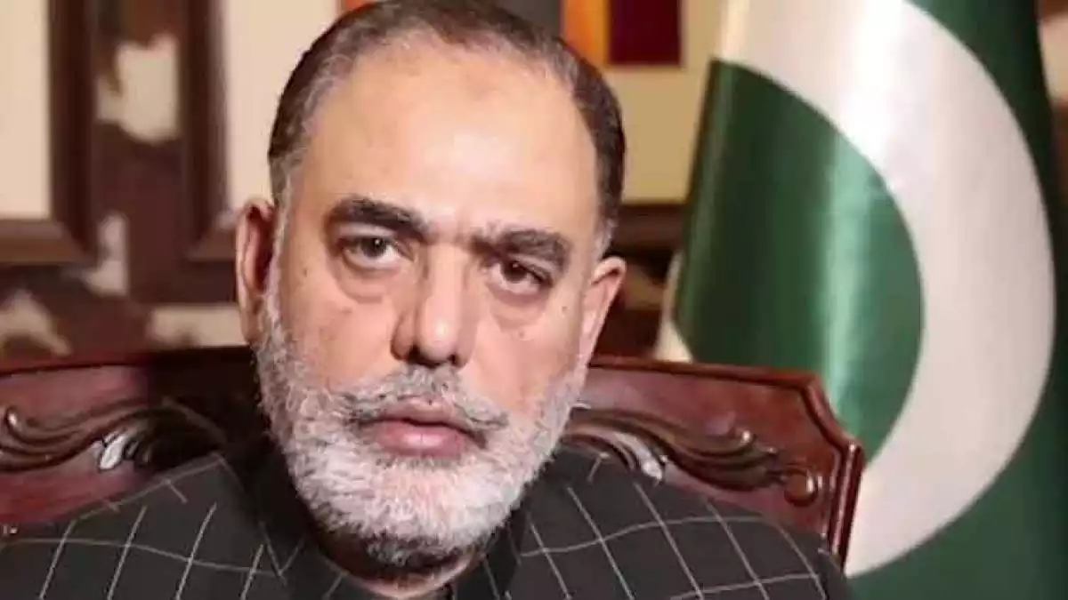 Minister starts inquiry against former DG Hajj Manzoor Asadi on corruption charges