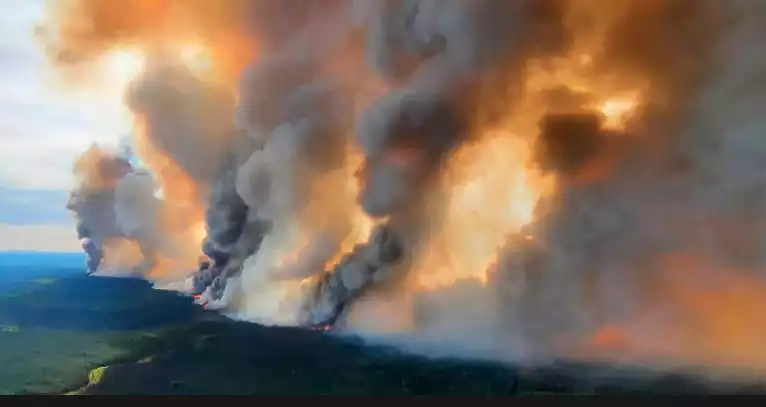 Thousands flee wildfire in eastern Canada