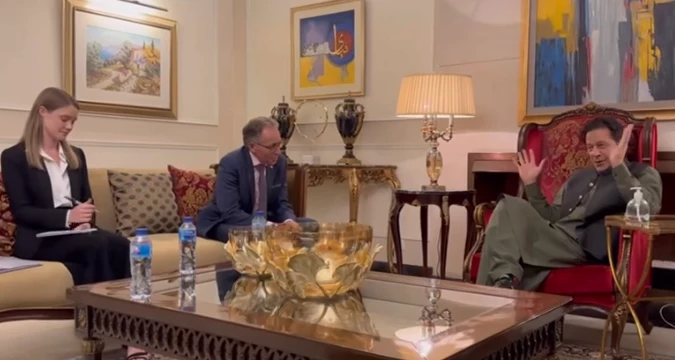 Australian high commissioner calls on Imran Khan at Zaman Park