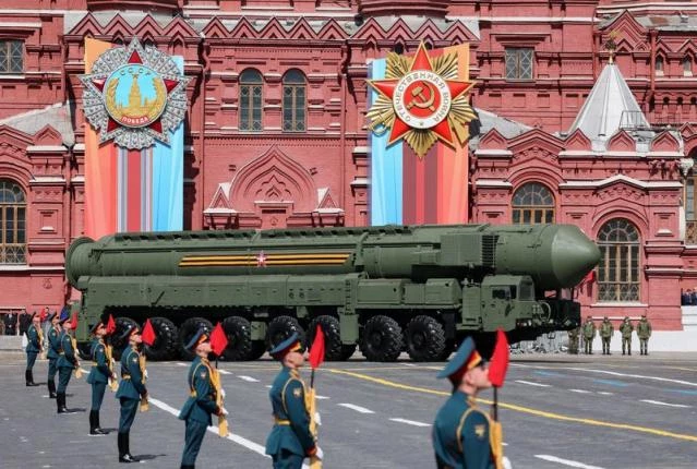 US urges keeping Russia nuclear arms limits, eyes China